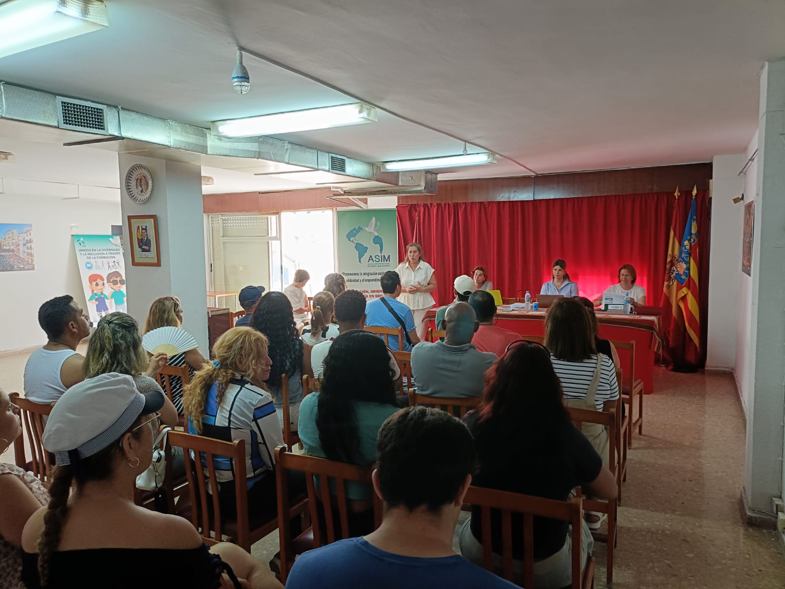 ASIM impulsa el diálogo intercultural en València con una charla sobre derechos, acogida e inclusión